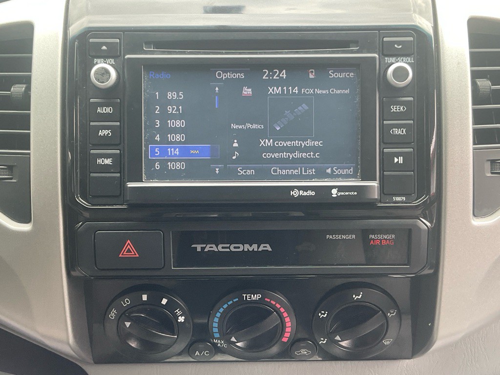 2015 Toyota Tacoma Image 22