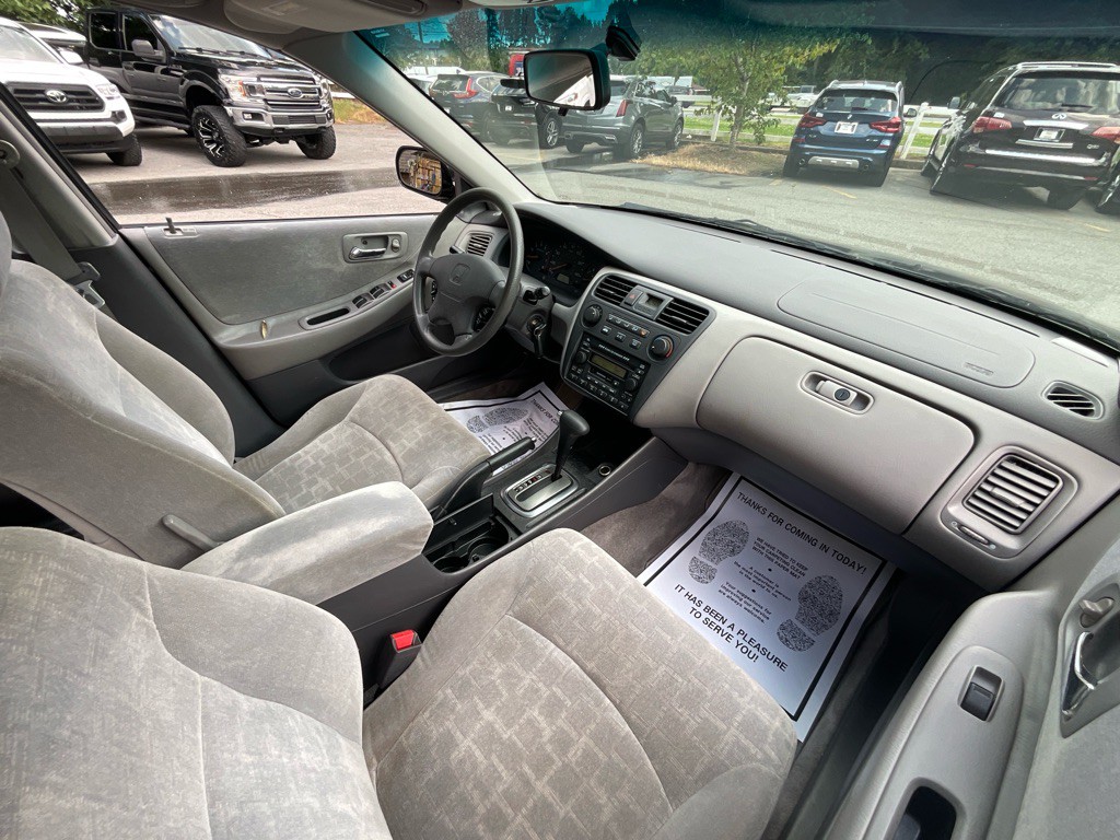 2002 Honda Accord Image 16