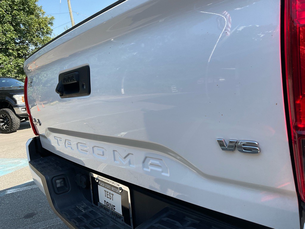 2022 Toyota Tacoma Image 10