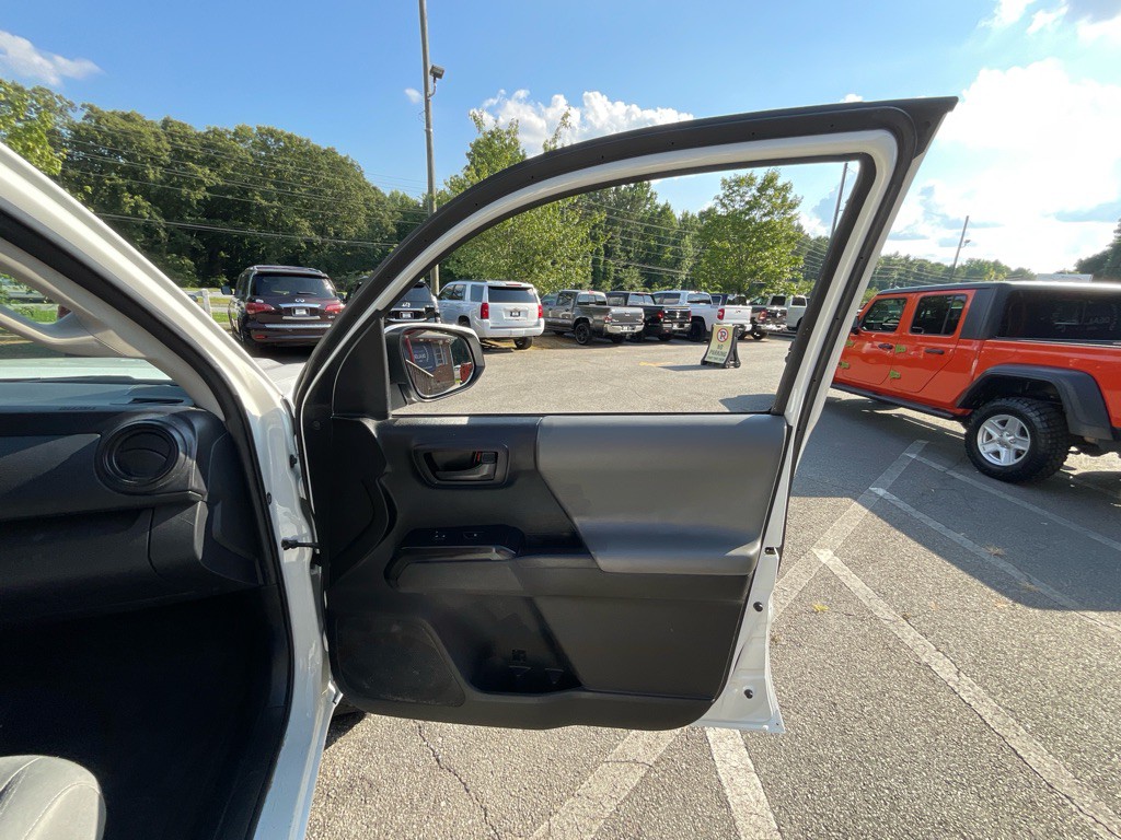 2022 Toyota Tacoma Image 40