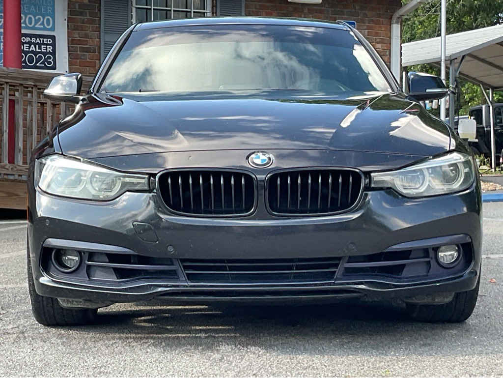2018 BMW 3 Series Image 2