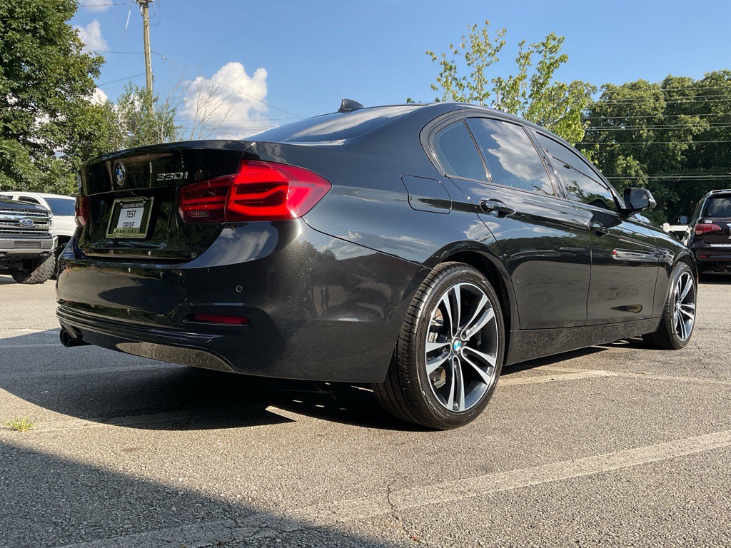 2018 BMW 3 Series Image 5