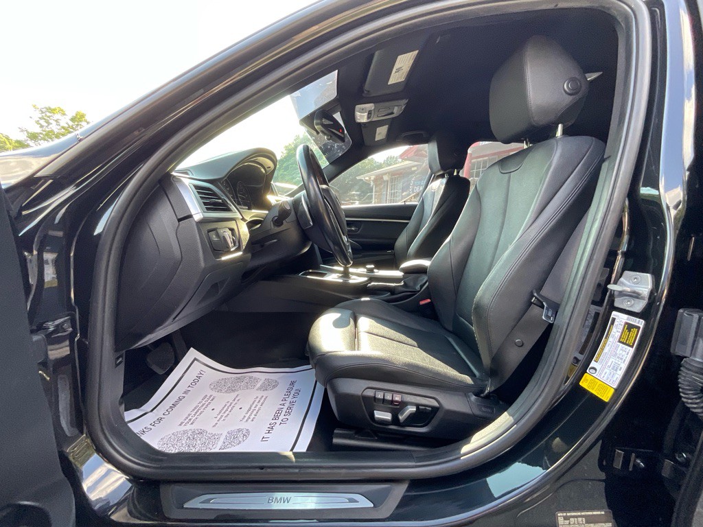 2018 BMW 3 Series Image 13