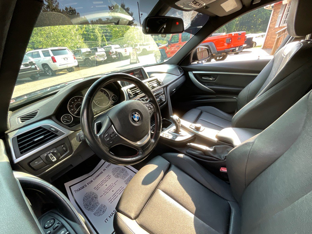 2018 BMW 3 Series Image 14
