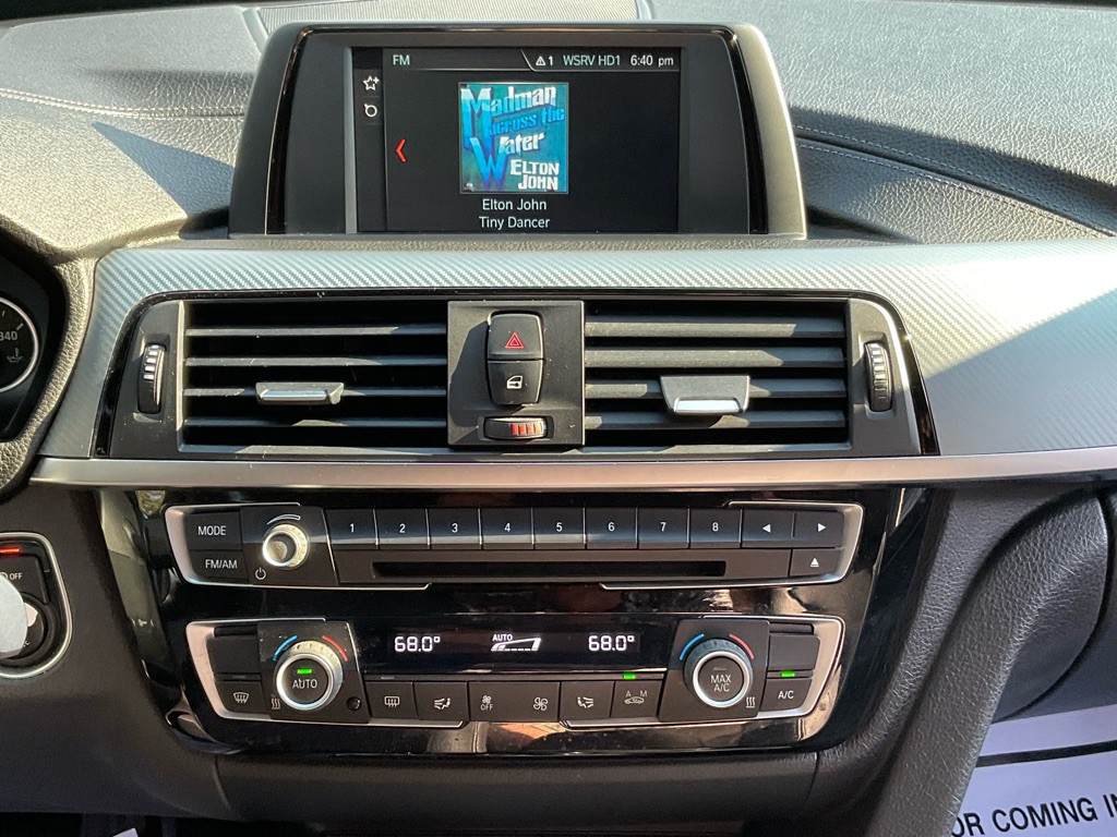 2018 BMW 3 Series Image 21