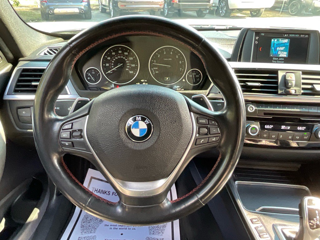 2018 BMW 3 Series Image 23