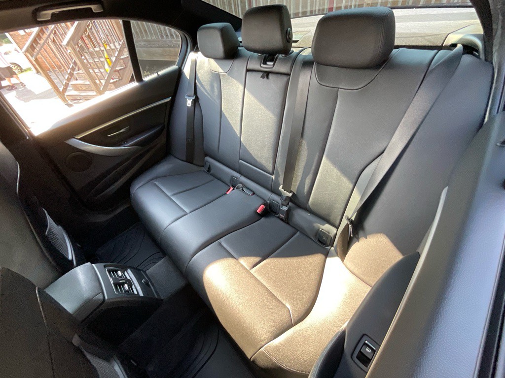 2018 BMW 3 Series Image 29