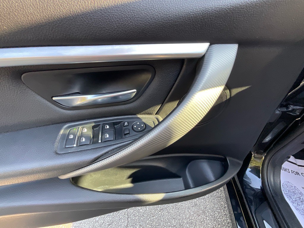 2018 BMW 3 Series Image 39