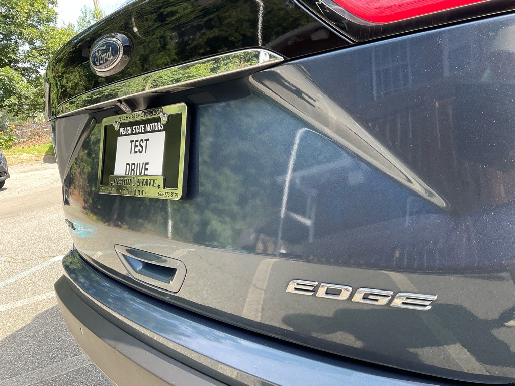 2019 Ford Edge Image 10