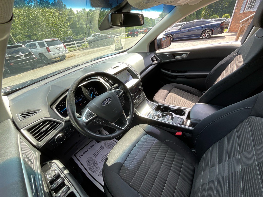 2019 Ford Edge Image 15