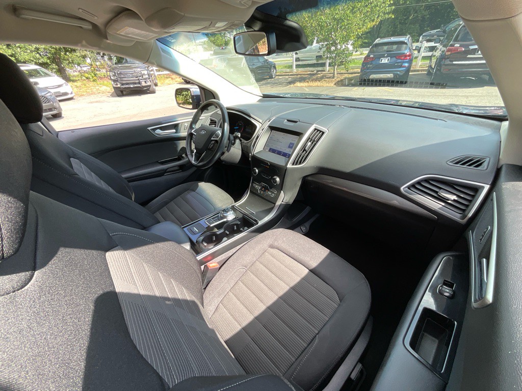 2019 Ford Edge Image 18