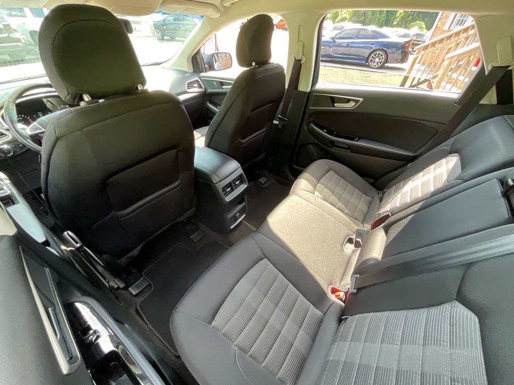 2019 Ford Edge Image 28