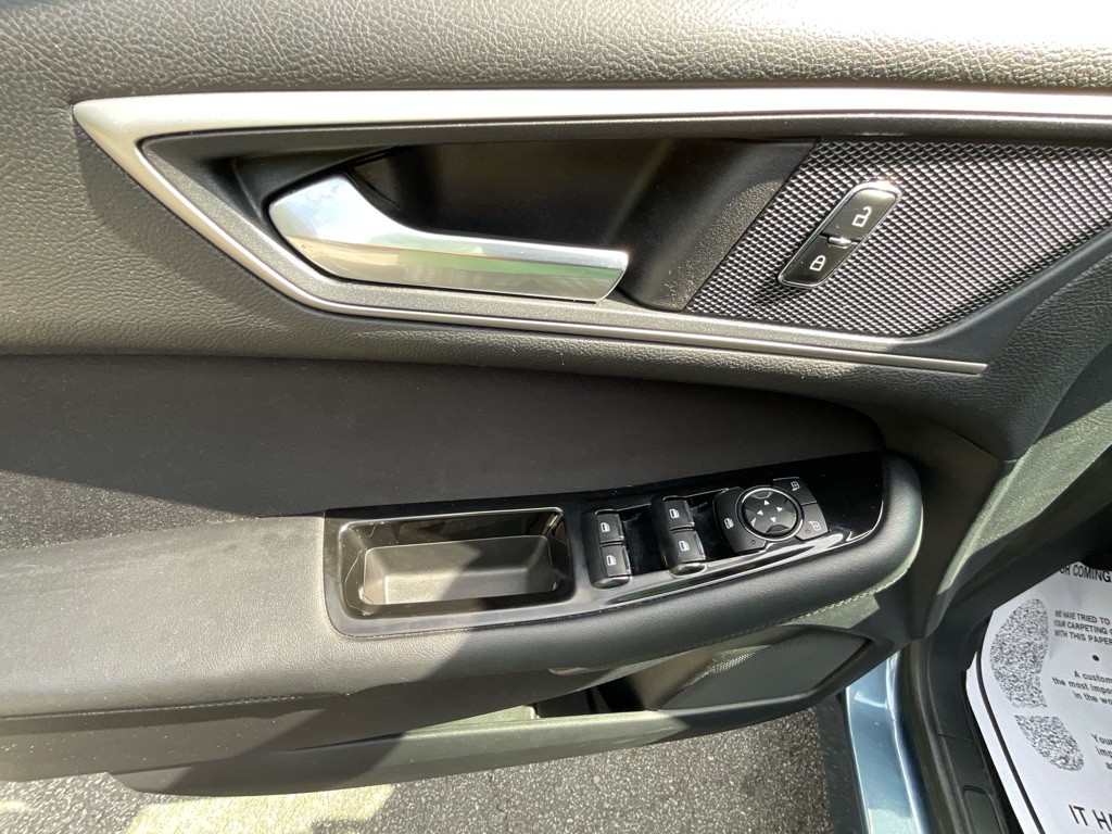 2019 Ford Edge Image 40