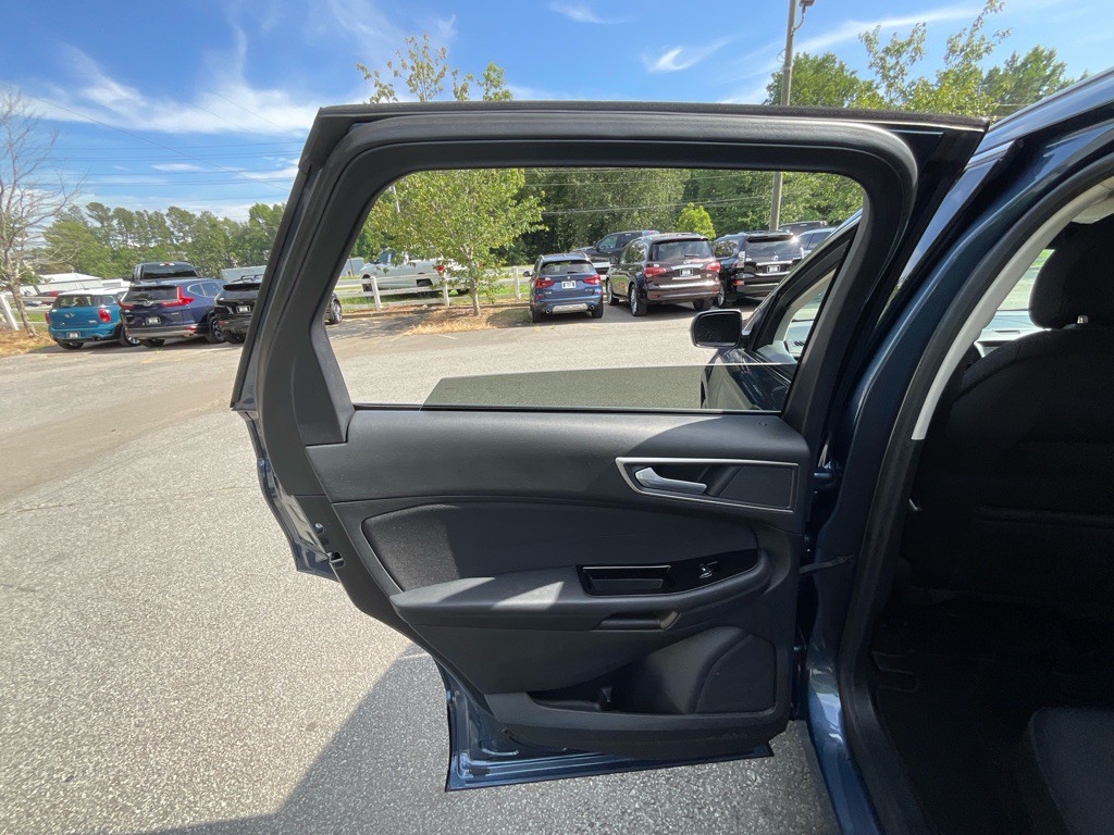 2019 Ford Edge Image 43