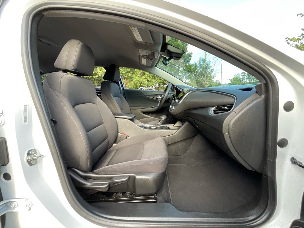 2023 Chevrolet Malibu Image 17