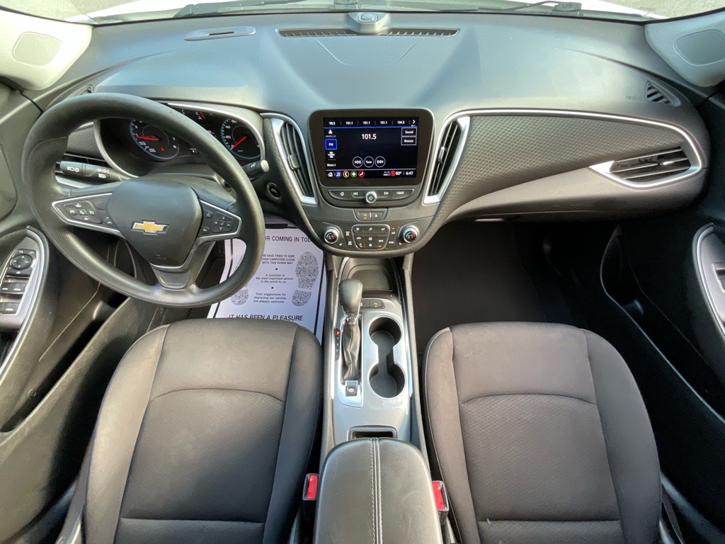 2023 Chevrolet Malibu Image 21
