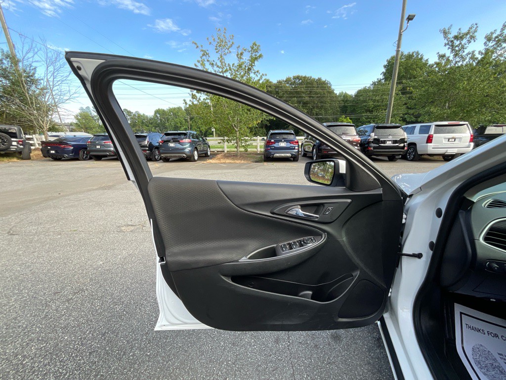 2023 Chevrolet Malibu Image 39