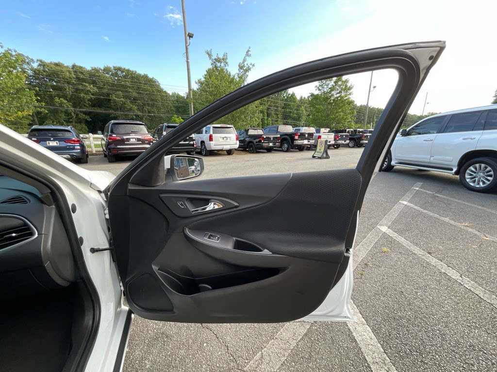 2023 Chevrolet Malibu Image 44