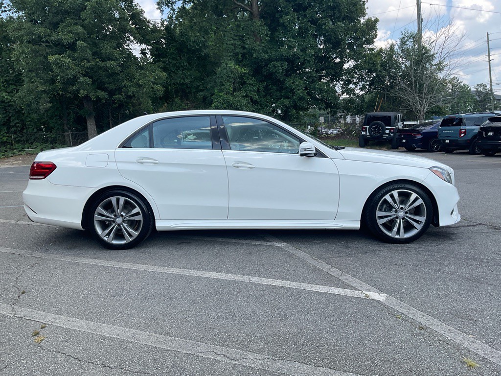 2016 Mercedes-Benz E-Class Image 4