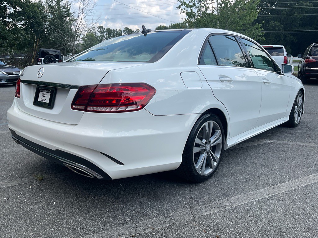 2016 Mercedes-Benz E-Class Image 5