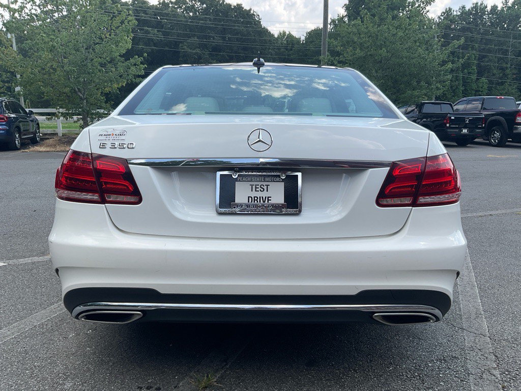 2016 Mercedes-Benz E-Class Image 6