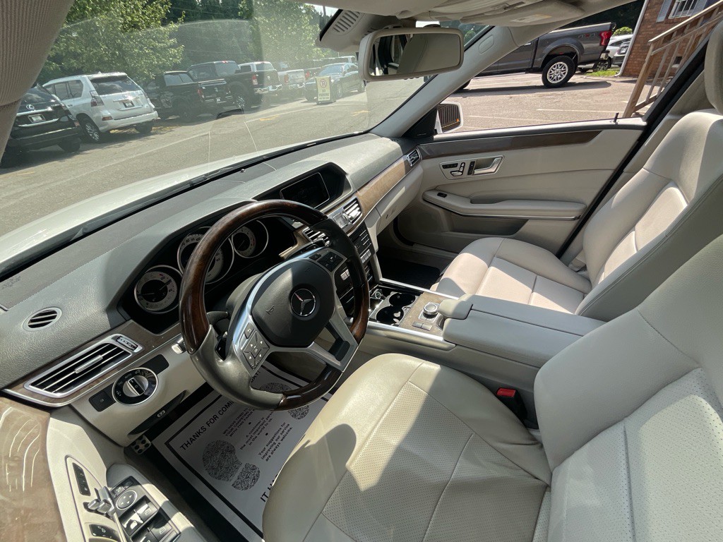 2016 Mercedes-Benz E-Class Image 14
