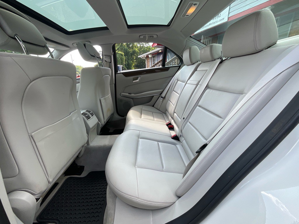 2016 Mercedes-Benz E-Class Image 28