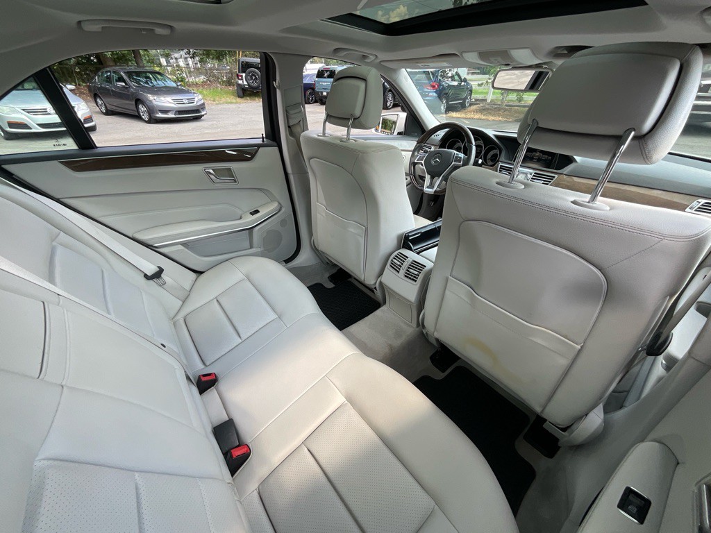 2016 Mercedes-Benz E-Class Image 32