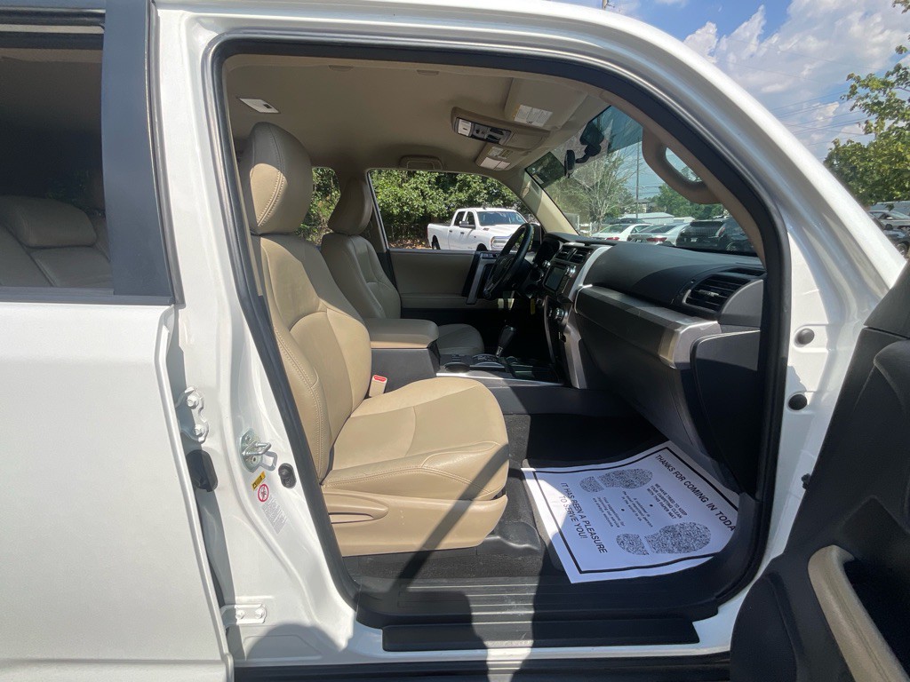 2014 Toyota 4Runner Image 17