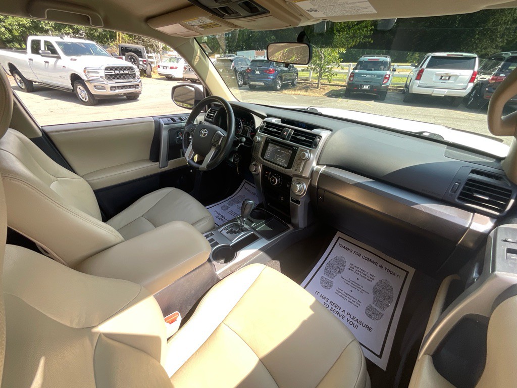 2014 Toyota 4Runner Image 18