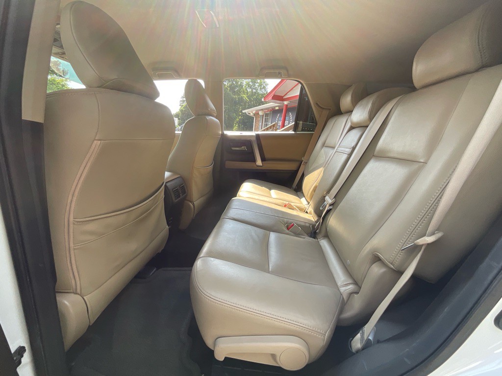 2014 Toyota 4Runner Image 28