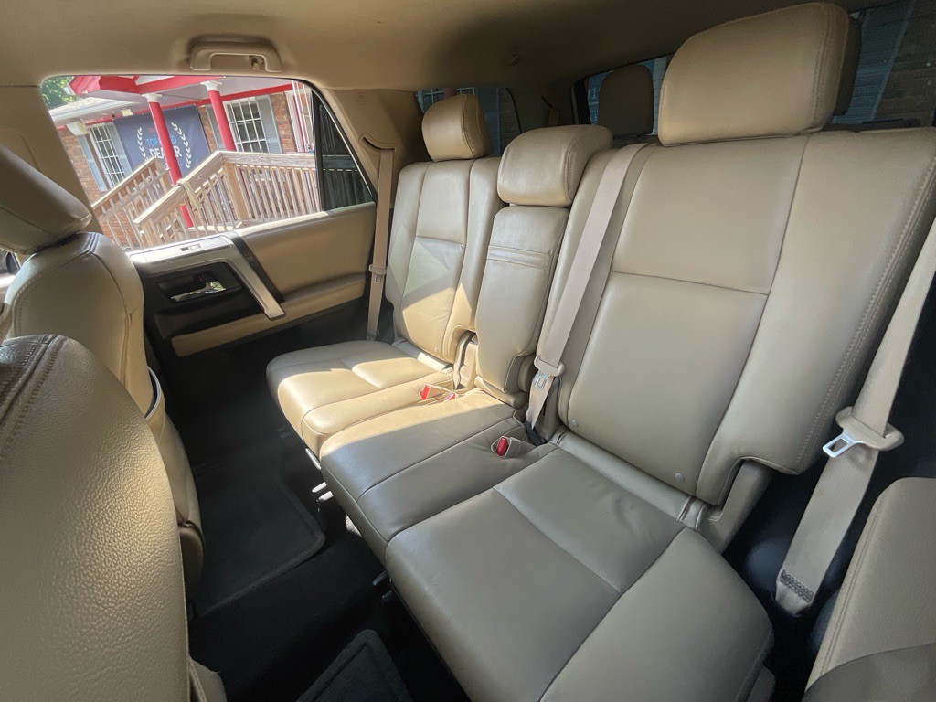 2014 Toyota 4Runner Image 30