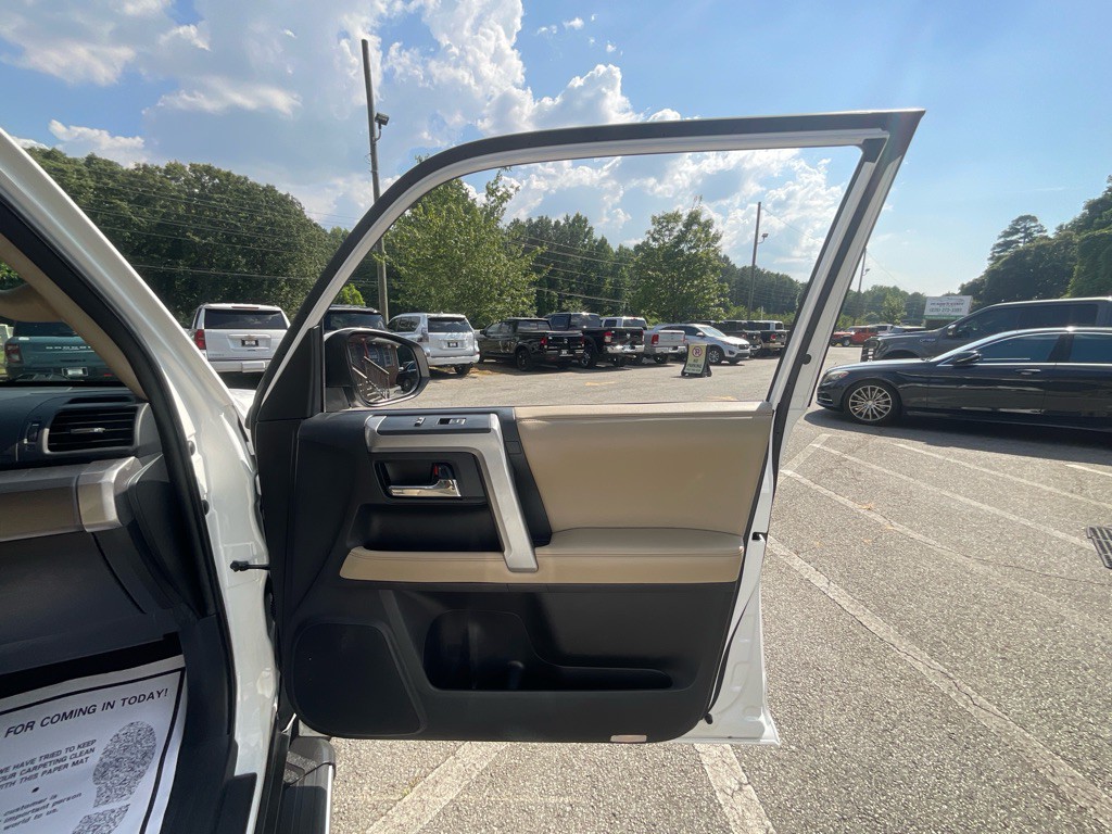 2014 Toyota 4Runner Image 46