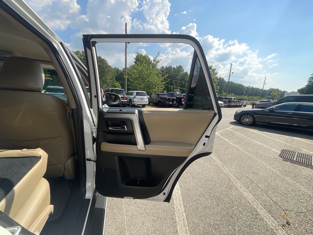 2014 Toyota 4Runner Image 47