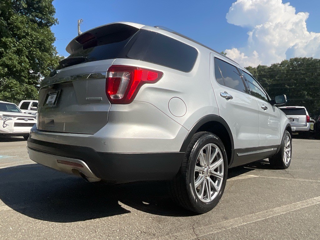 2017 Ford Explorer Image 5