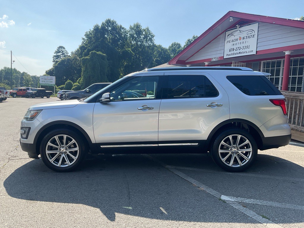 2017 Ford Explorer Image 8