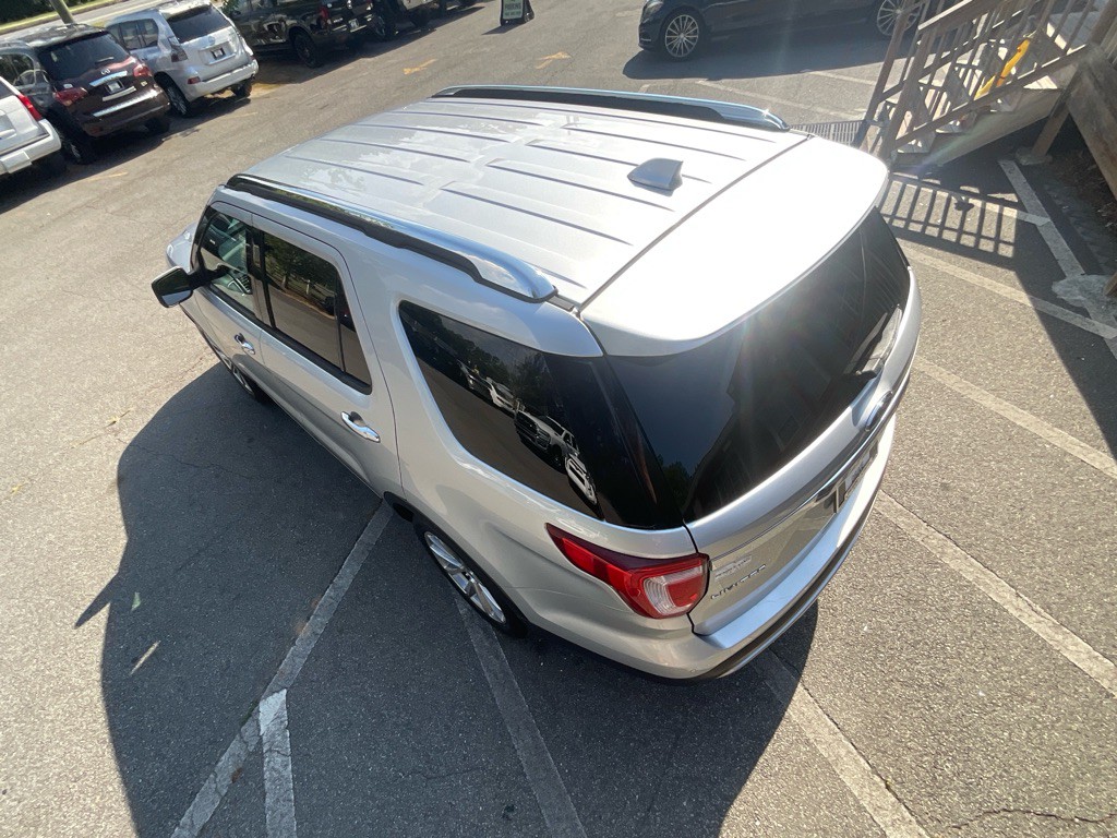 2017 Ford Explorer Image 11