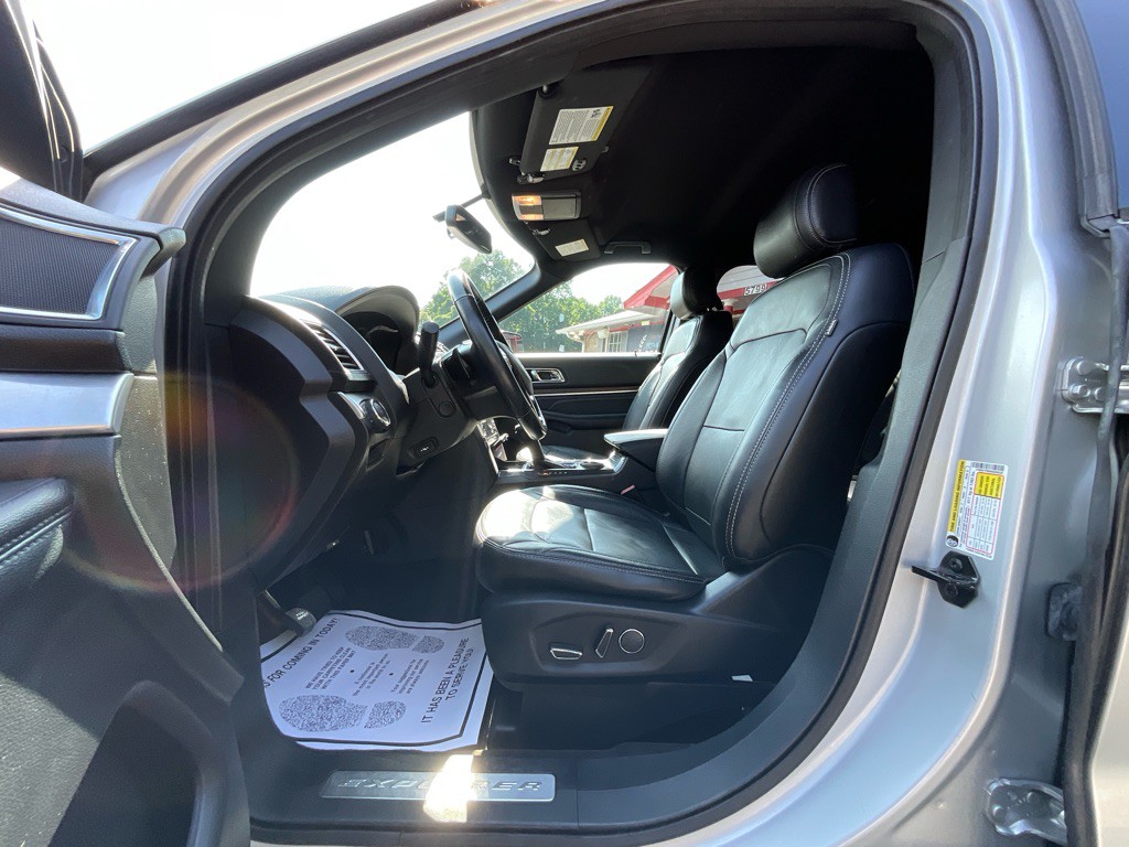 2017 Ford Explorer Image 14