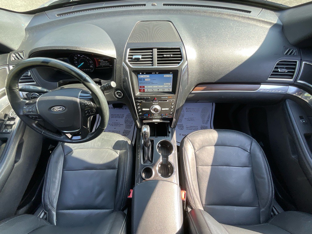 2017 Ford Explorer Image 21