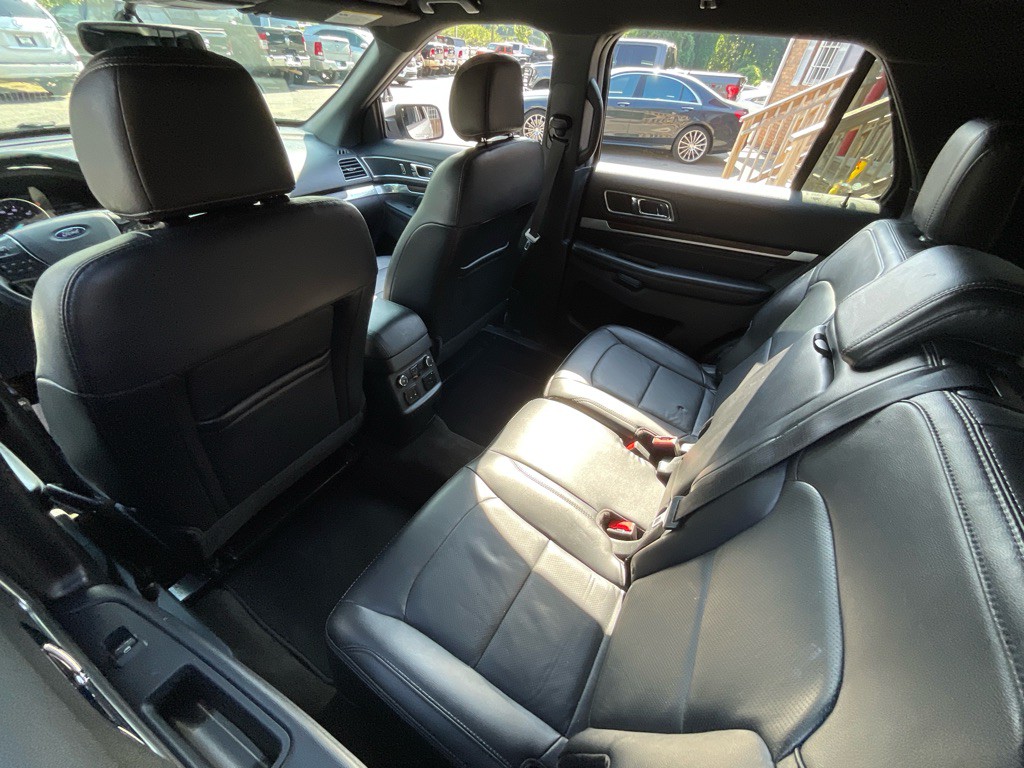 2017 Ford Explorer Image 29