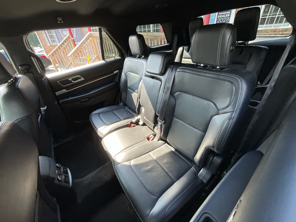 2017 Ford Explorer Image 30
