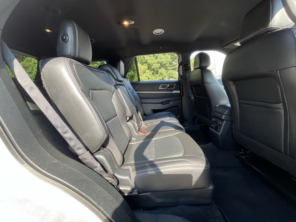 2017 Ford Explorer Image 31