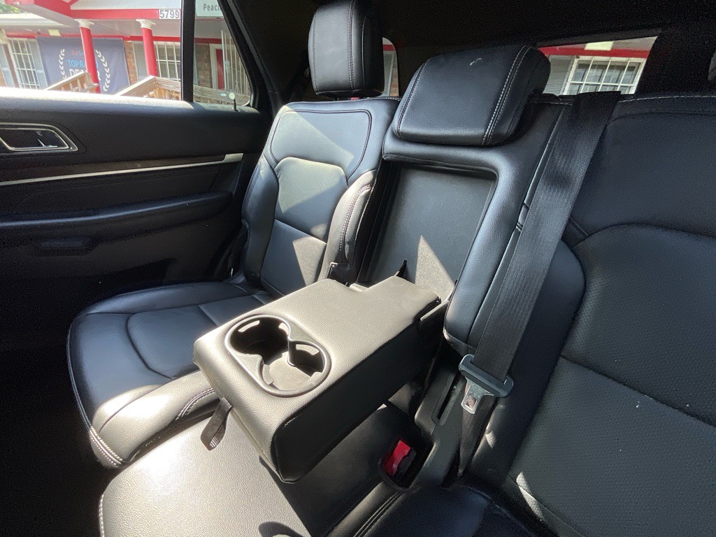 2017 Ford Explorer Image 34