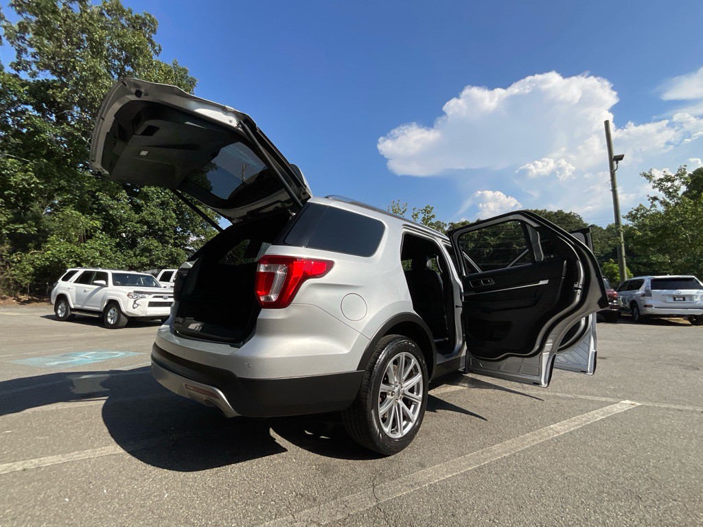 2017 Ford Explorer Image 37