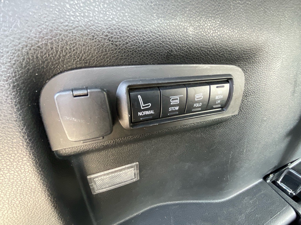 2017 Ford Explorer Image 42