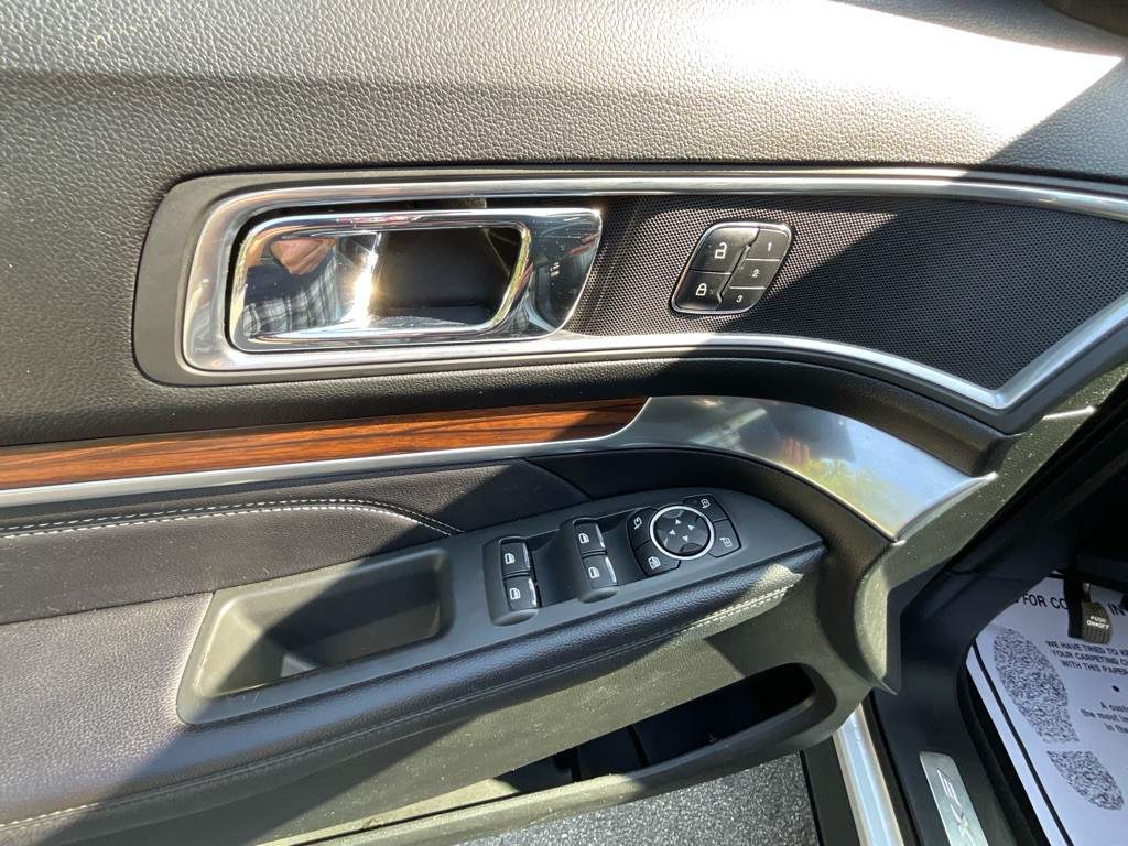 2017 Ford Explorer Image 45