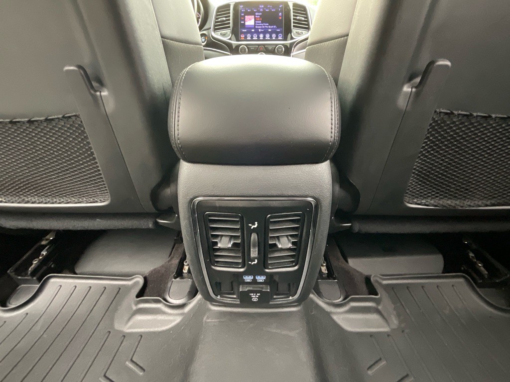 2019 Jeep Grand Cherokee Image 37