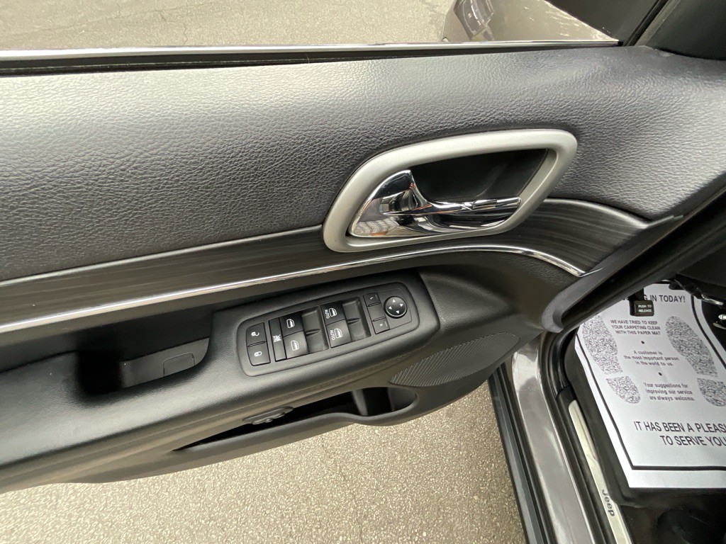 2019 Jeep Grand Cherokee Image 44