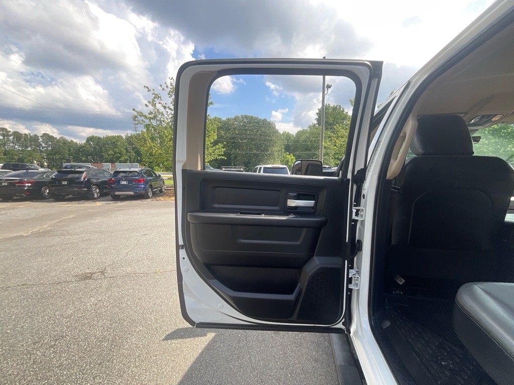 2019 RAM 2500 Image 43