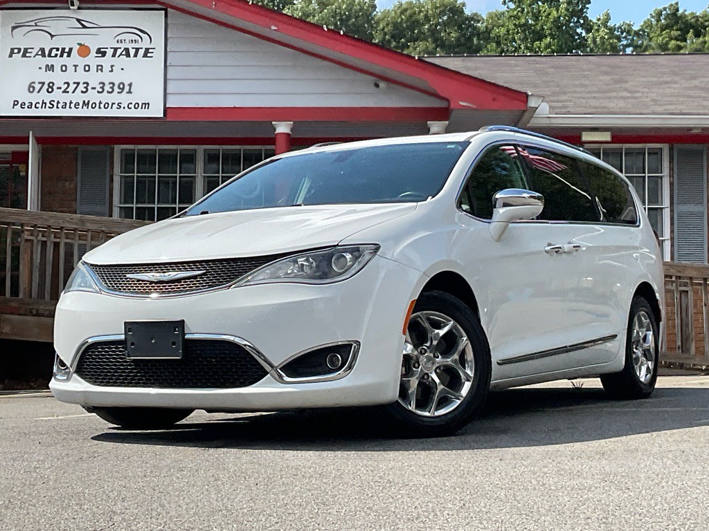 2018 Chrysler Pacifica Image 1